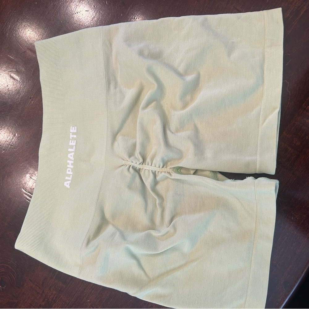 Alphalete amplify shorts